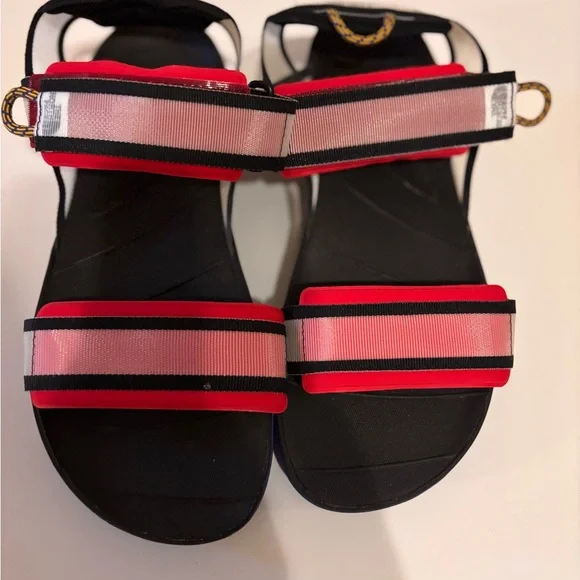 Mens The North Face Red and Black Skeena Sport Sandal s-l400.jpg main image 2